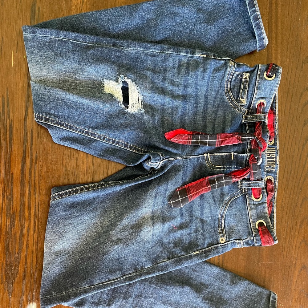 Dark Wash Ripped Jeans Plaid Belt Silver Loops